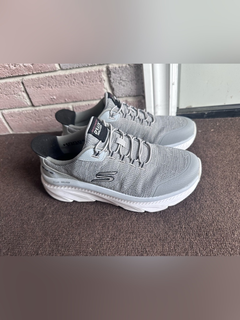 Skechers D’Lux Walker Slip-ins Extra Wide Grey Men’s Size 8.5